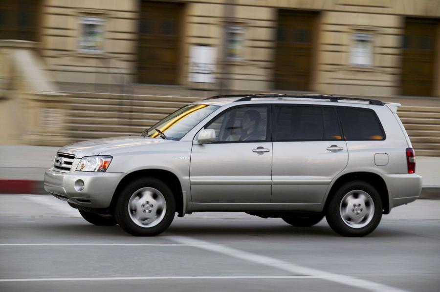  Toyota Highlander 2004 года  (фото 37 из 40)
